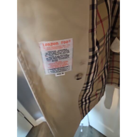 Vintage London Fog Maincoats Men’s 40R Trench Coat Beige Belted Plaid Lining USA - Picture 13 of 16